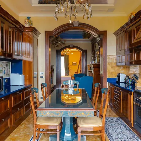 Casa Rajada *